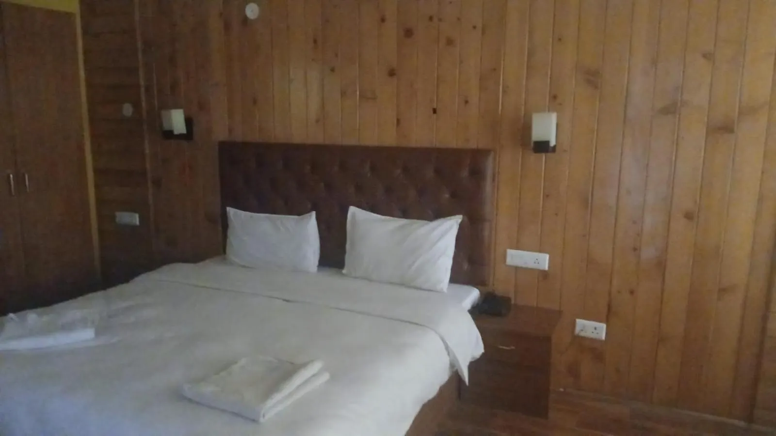 אודייפור Shastri Lodge מלון